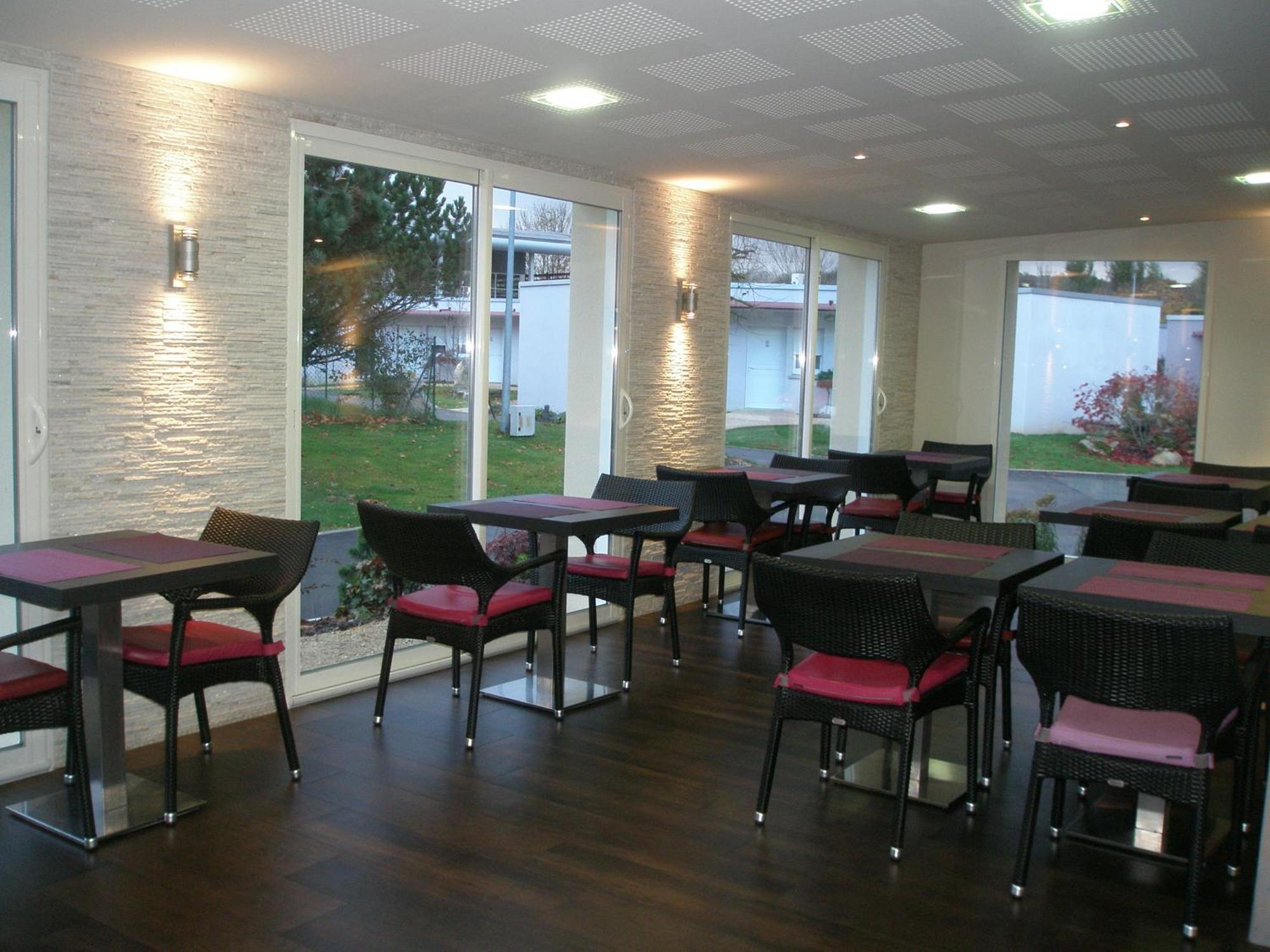 Charme Hotel, Montbeliard Sud Εξωτερικό φωτογραφία